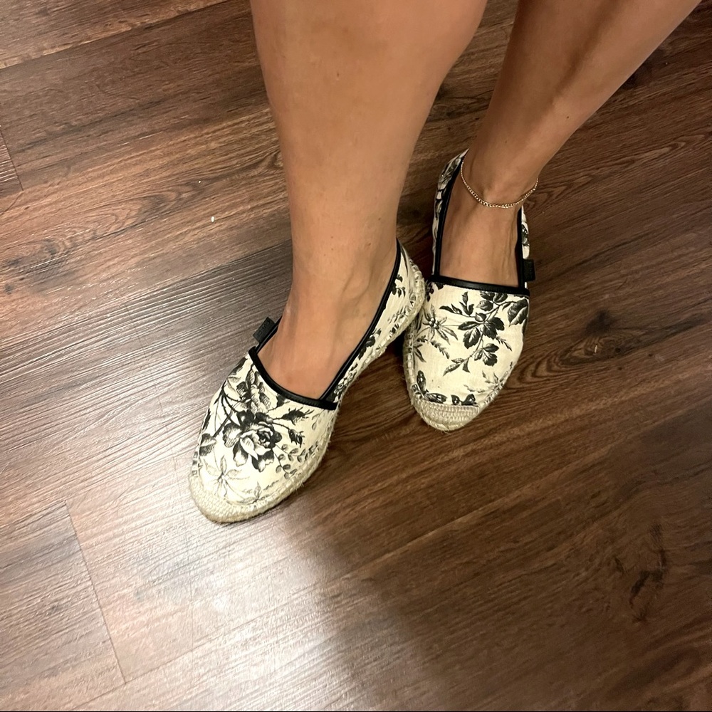 Gucci espadrilles floral size Euro 40 , 10 USA